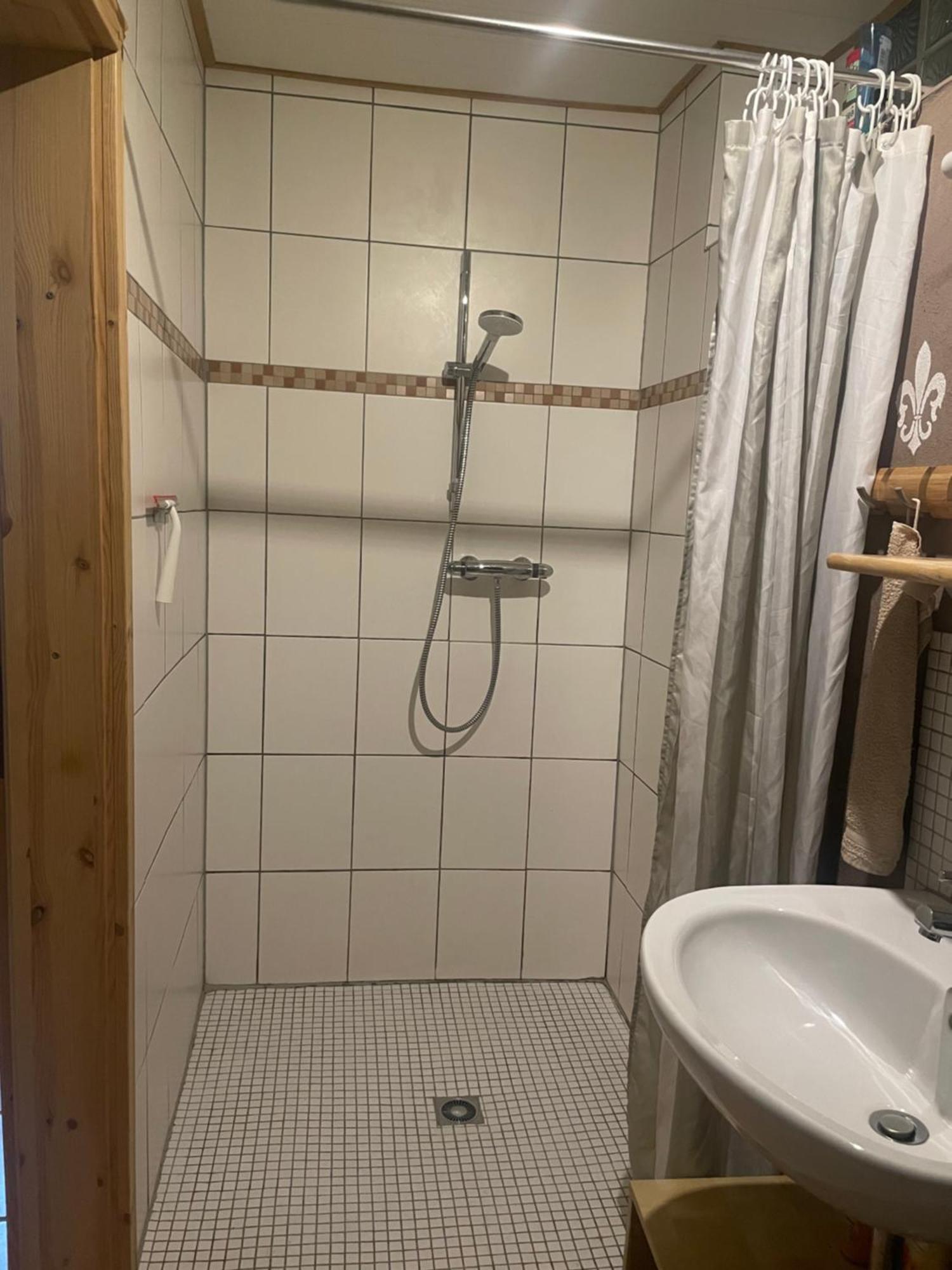Ferienwohnung Minnies-Schiefertraum ブラウンエーベルク エクステリア 写真